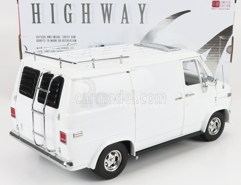Highway61 Chevrolet G-series Van 1976 1:18 Bílá
