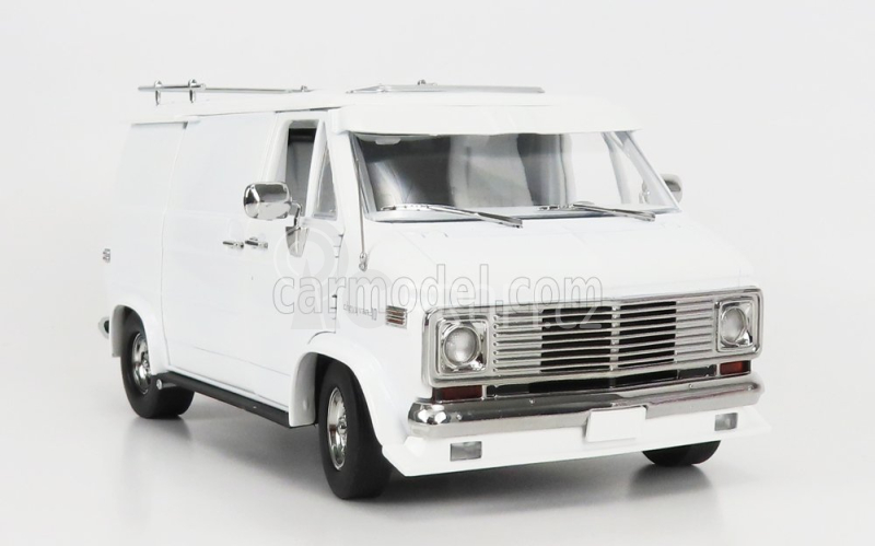 Highway61 Chevrolet G-series Van 1976 1:18 Bílá