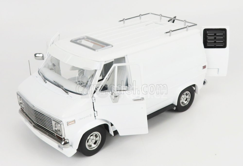 Highway61 Chevrolet G-series Van 1976 1:18 Bílá