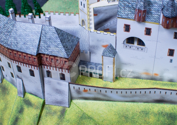 Hrad Karlštejn - papírový model 1:350