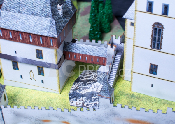 Hrad Karlštejn - papírový model 1:350