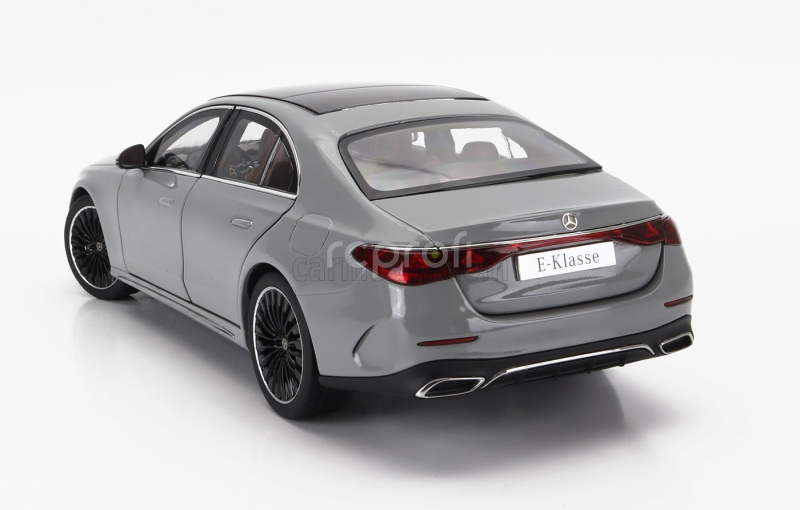 I-scale Mercedes benz E-class (w214) Amg Line 2024 1:18 Alpine Grey