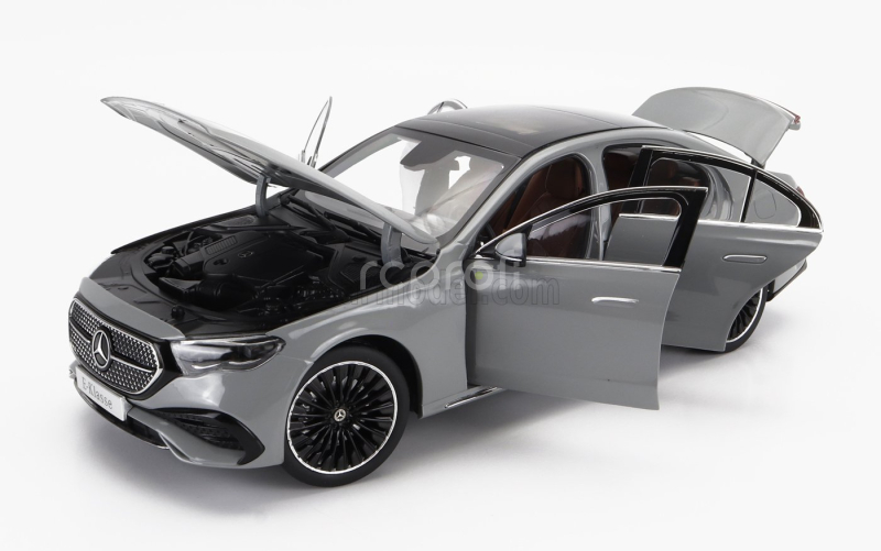 I-scale Mercedes benz E-class (w214) Amg Line 2024 1:18 Alpine Grey