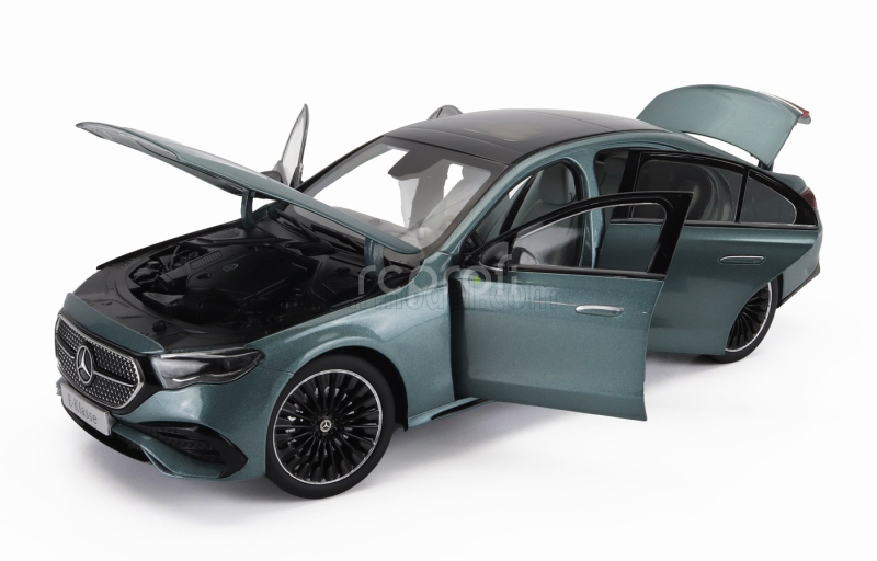 I-scale Mercedes benz E-class (w214) Amg Line 2024 1:18 Velmi Světle Zelená Met