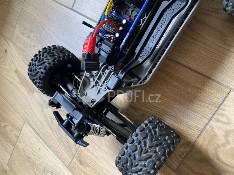 BAZAR - RC auto Traxxas Rustler 1:10 VXL 4WD TQi, červená