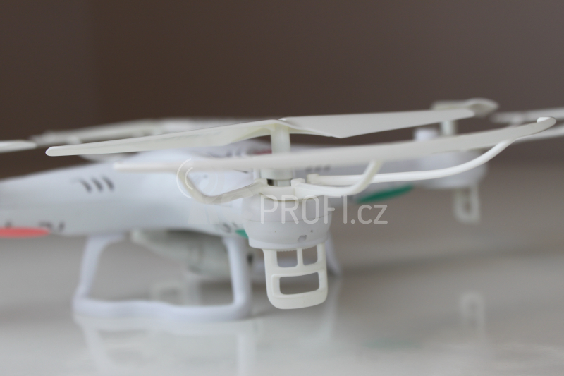 Dron X5C s HD kamerou