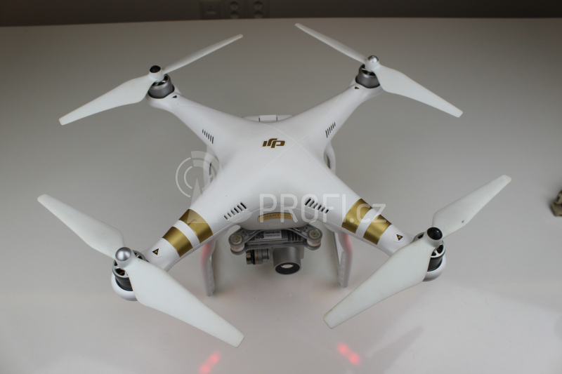 BAZAR - RC dron DJI Phantom 3 Professional (3x aku)