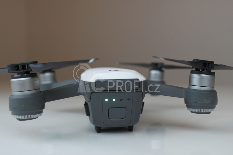 BAZAR - RC dron DJI Spark (Alpine White version)