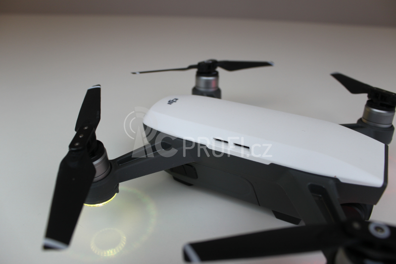 BAZAR - RC dron DJI Spark (Alpine White version)