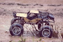 RC voděodolný crawler Important Miracle, zlatá + náhradní baterie