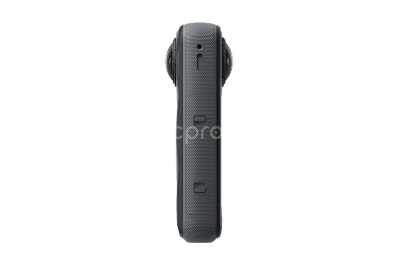 Insta360 X5