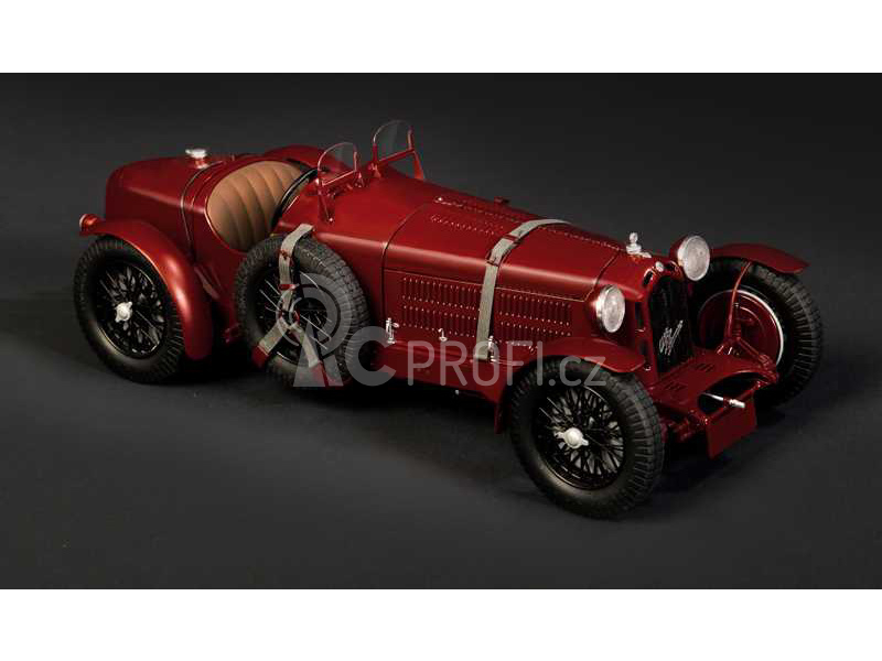 Italeri Alfa Romeo 8C 2300 Roadster (1:12)