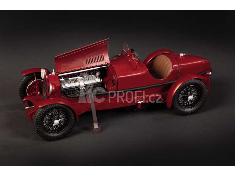 Italeri Alfa Romeo 8C 2300 Roadster (1:12)