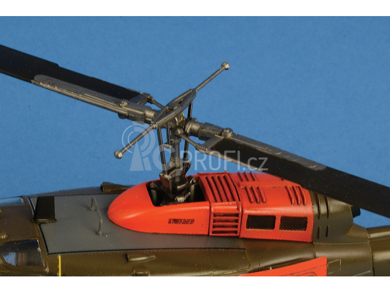 Italeri Bell UH-1D Slick (1:48)