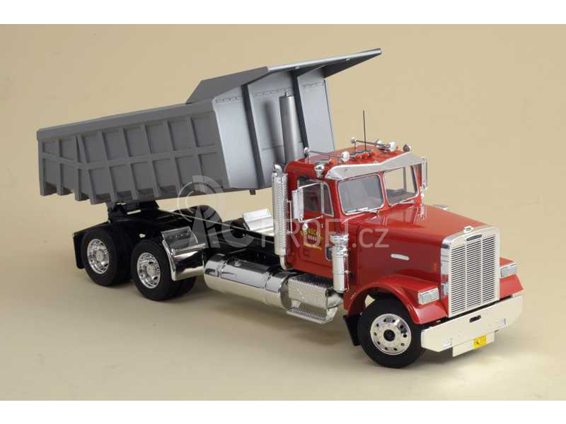 Italeri Freightliner Heavy Dumper Truck (1:24)