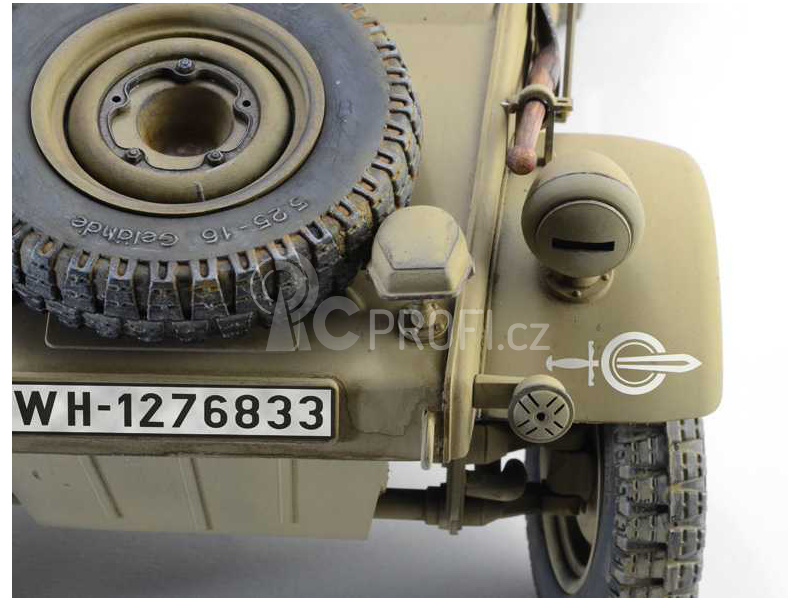 Italeri Kdf.1 Typ 82 Kübelwagen (1:9)