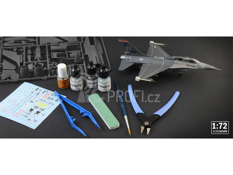 Italeri Lockheed F-16 C/D Night Falcon (1:72)