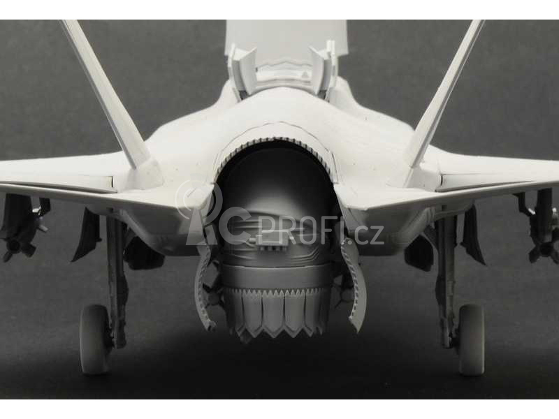 Italeri Lockheed F-35B STOVL version (1:48)