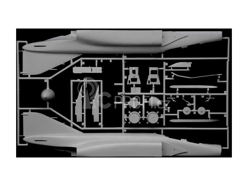 Italeri McDonnell Douglas F-4J Phantom II (1:48)