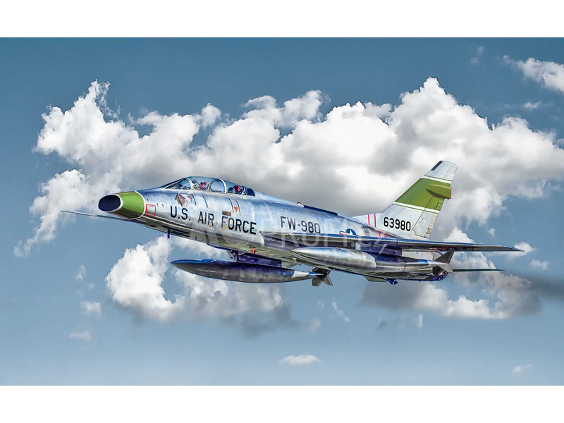 Italeri North American F-100F Super Sabre (1:72)