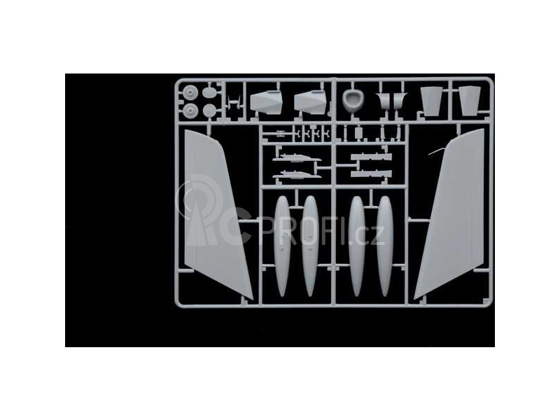 Italeri North American F-86E Sabre (1:48)