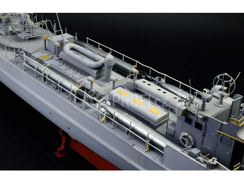 Italeri Schnellboot S-38 s kanónem Bofors (1:35)