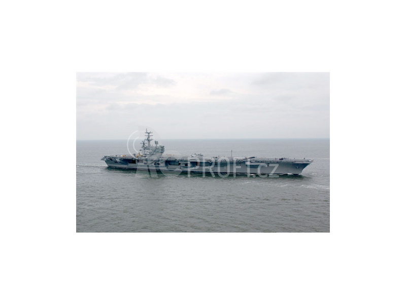 Italeri U.S.S. RONALD REAGAN CVN-76 (1:720)