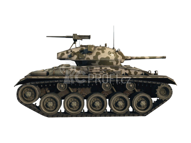 Italeri World of Tanks - M24 CHAFFEE (1:35)
