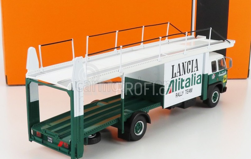 Ixo-models Fiat 673 Truck Car Transporter Team Lancia Alitalia Rally 1976 1:43 Zelená Bílá