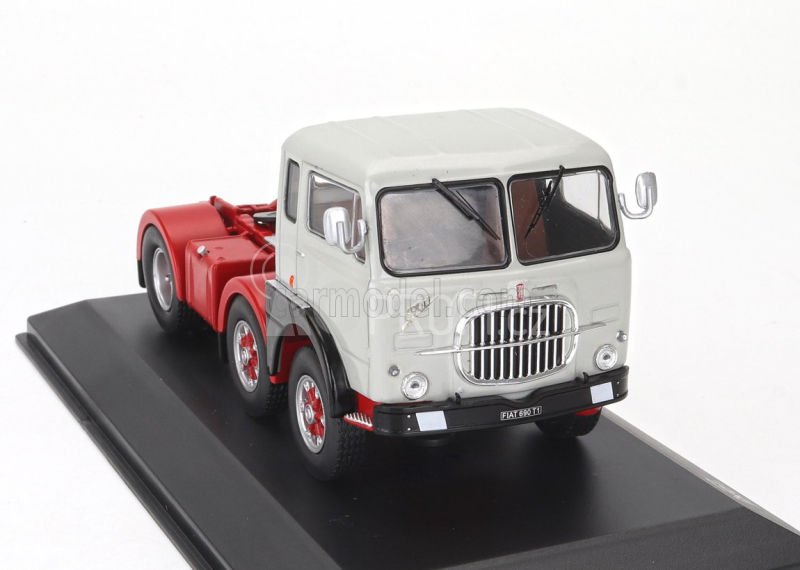 Ixo-models Fiat 690 T1 Tractor Truck 3-assi 1961 1:43 Šedá Červená