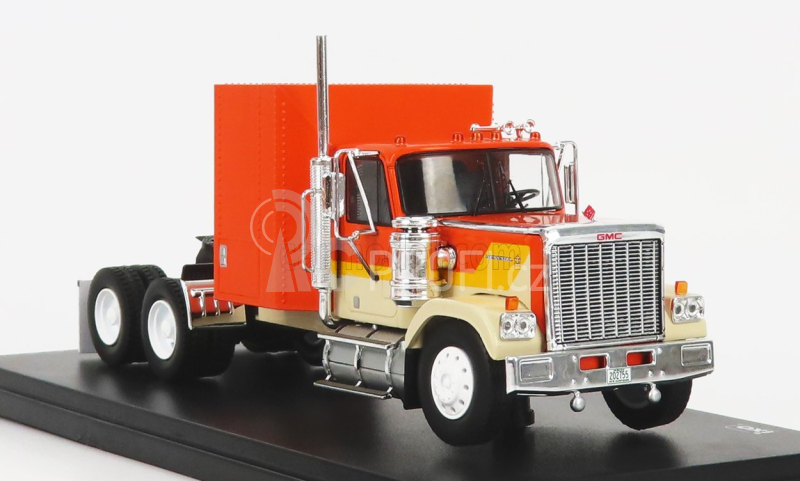 Ixo-models GMC General Tractor Truck 3-assi 1980 1:43 Orange