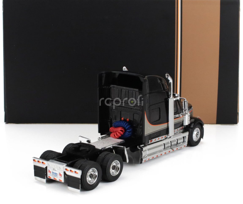 Ixo-models International Lonestar Tractor Truck 3-assi 2010 1:64 Black