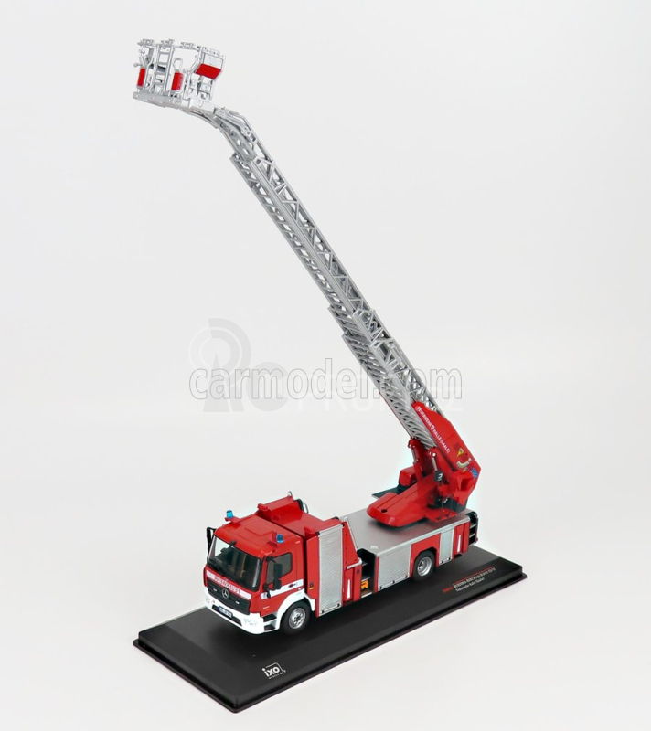 Ixo-models Mercedes benz Atego Dlk 23/12 Hasičský vůz Cestello 2018 1:43, červená