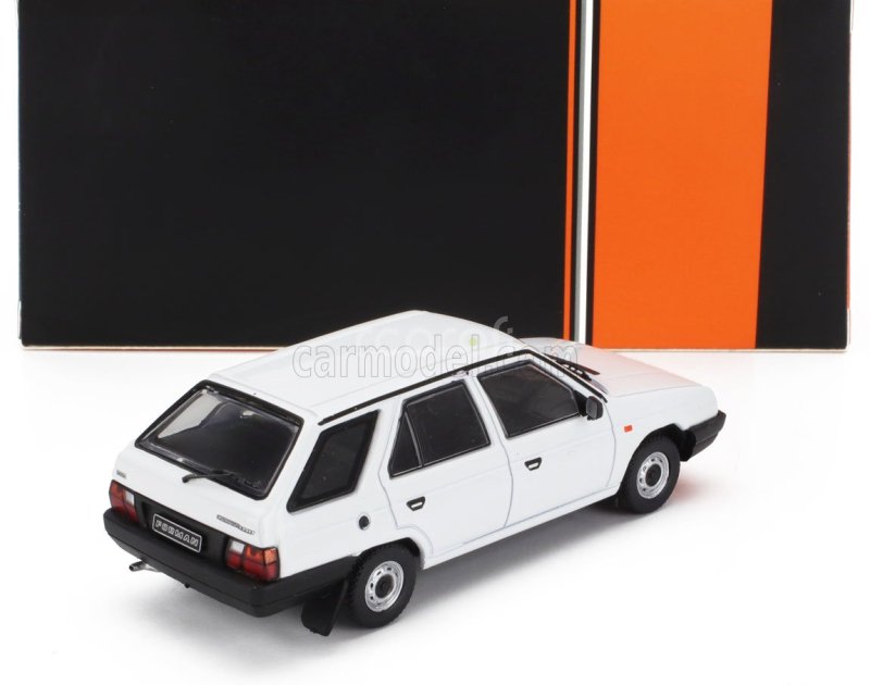 Ixo-models Škoda Forman Sw Station Wagon 1990 1:43 Bílá