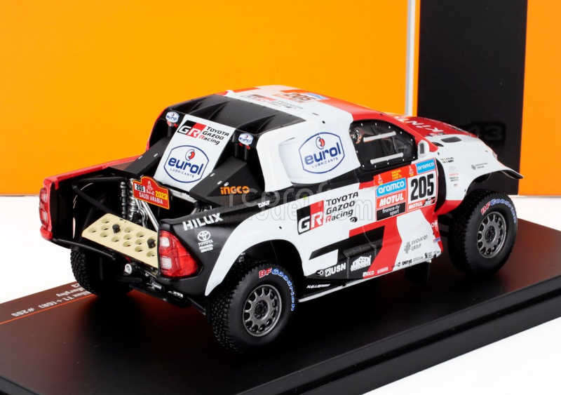 Ixo-models Toyota Hilux Pick-up Gr Dkr Team Gazoo Racing N 205 4th Rally Dakar 2023 Giniel De Villiers - Dennis Murphy 1:43 Bílá Červená