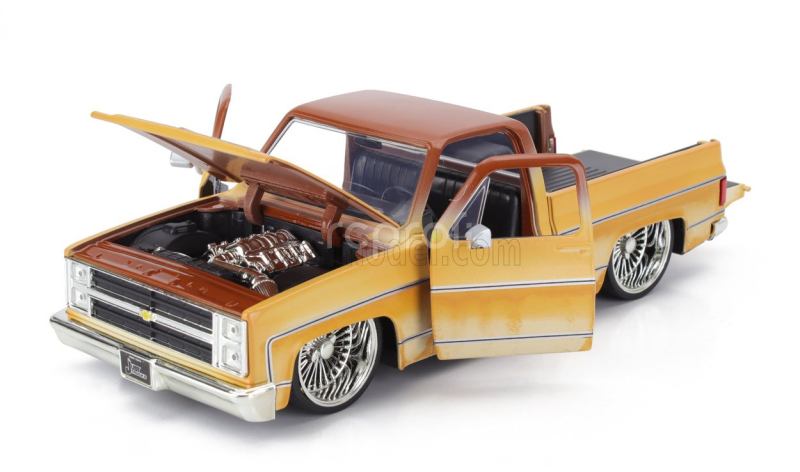 Jada Chevrolet C-10 Pick-up Custom 1985 1:24 2 Tóny Krémově Hnědé