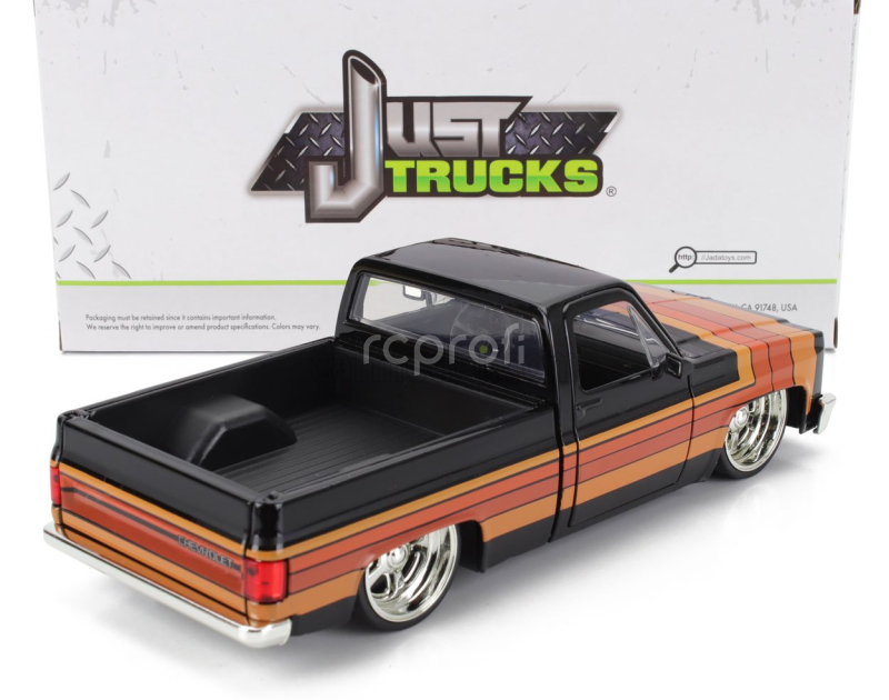 Jada Chevrolet C-10 Pick-up Custom 1985 1:24 Černá Hnědá