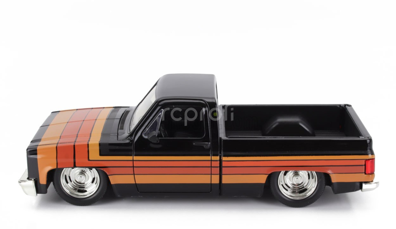 Jada Chevrolet C-10 Pick-up Custom 1985 1:24 Černá Hnědá