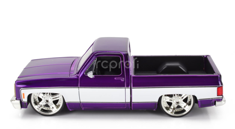 Jada Chevrolet C-10 Pick-up Custom 1985 1:24 Fialová Bílá