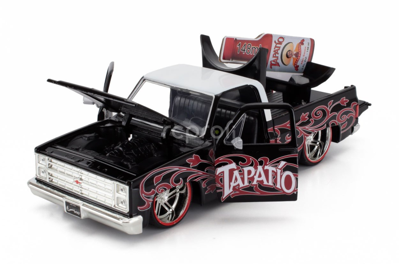 Jada Chevrolet C-10 Pick-up Tapatio 1985 With Charro Figure 1:24 Černá Bílá