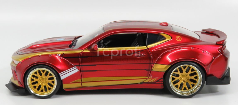 Jada Chevrolet Camaro Coupe With Iron Man Figure 2016 1:24 Červené Zlato
