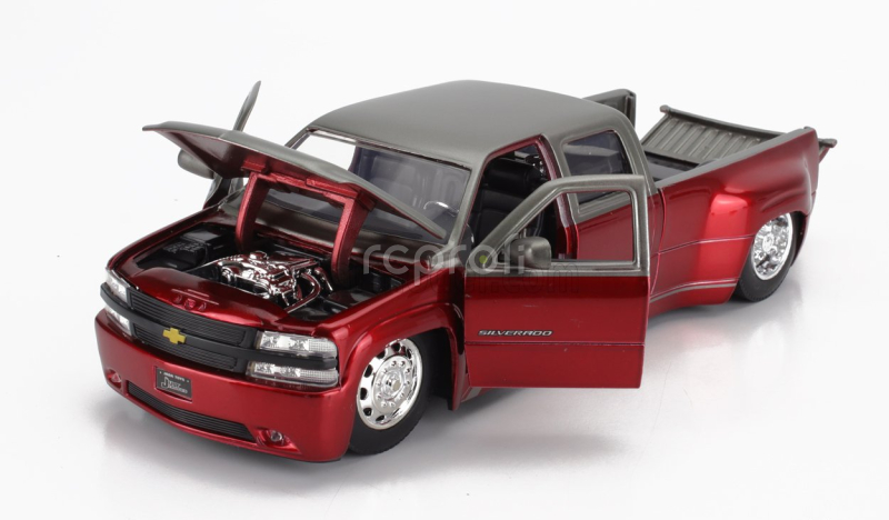 Jada Chevrolet Silverado Pick-up Dually 1999 1:24 Červená Stříbrná