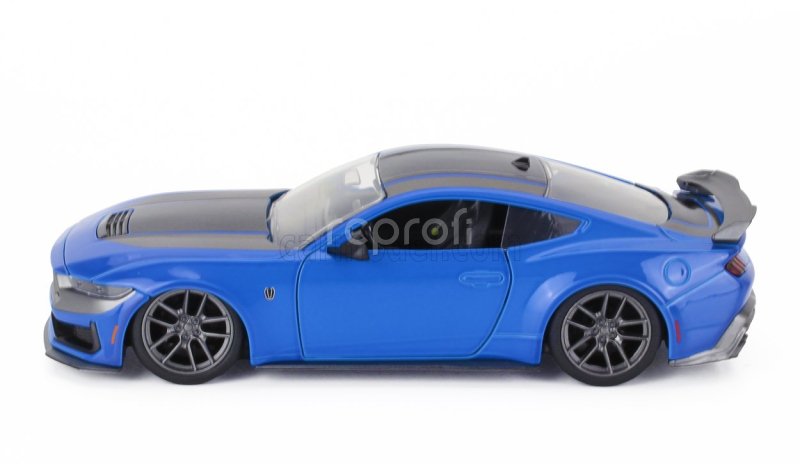Jada Ford usa Mustang Dark Horse Coupe 2024 1:24 Bluette