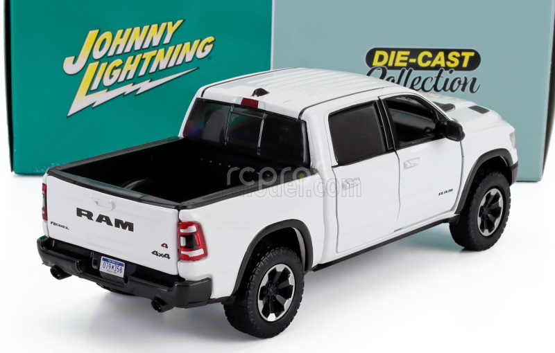 Johnny lightning Dodge Ram 1500 Rebel Crew Cab Pick-up 2019 1:27 Bílá