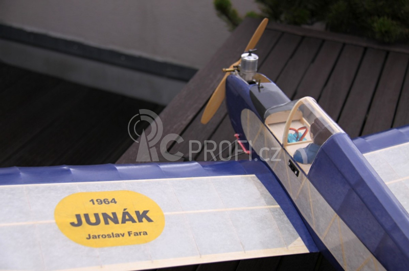 JUNÁK retro- stavebnice modelu rozp. 1095 mm konstrukce Jar. Fara Classic models