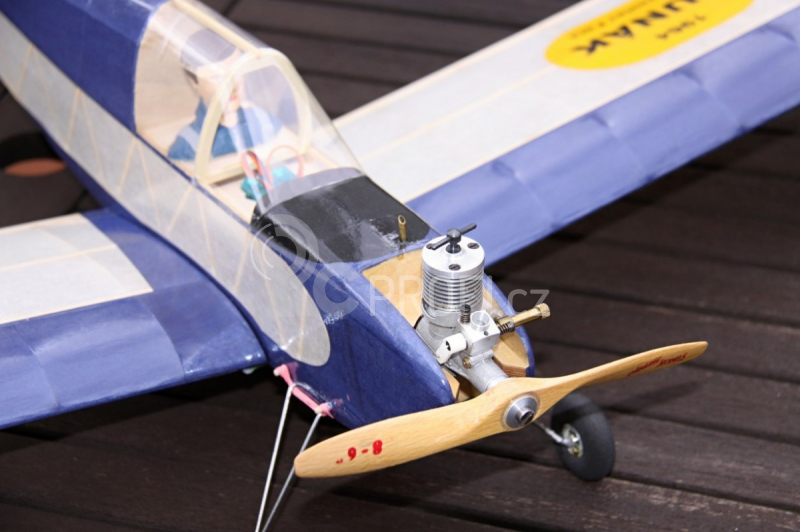 JUNÁK retro- stavebnice modelu rozp. 1095 mm konstrukce Jar. Fara Classic models