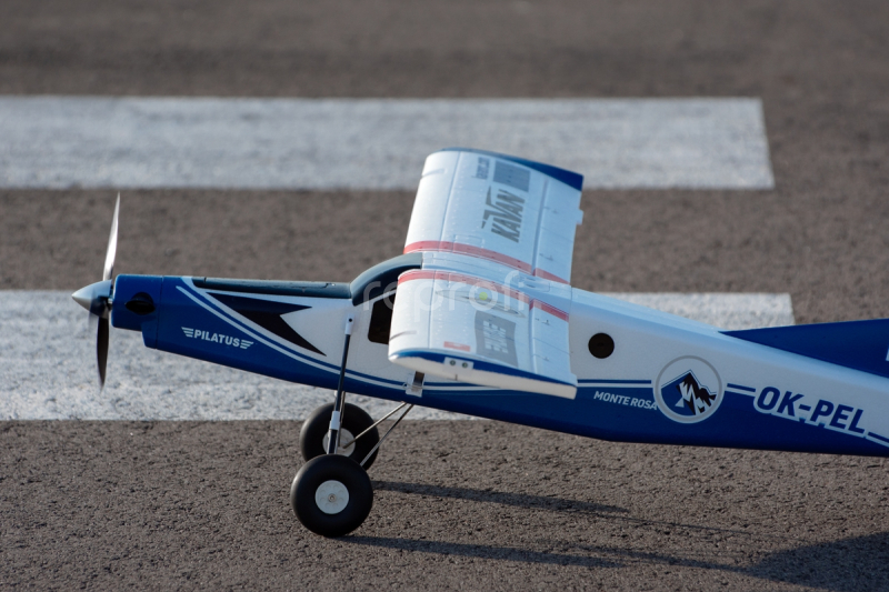 KAVAN Pilatus PC-6 Porter 1500mm s R8 Rx - modrá