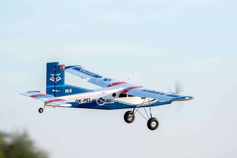 KAVAN Pilatus PC-6 Porter 1500mm s R8 Rx - modrá