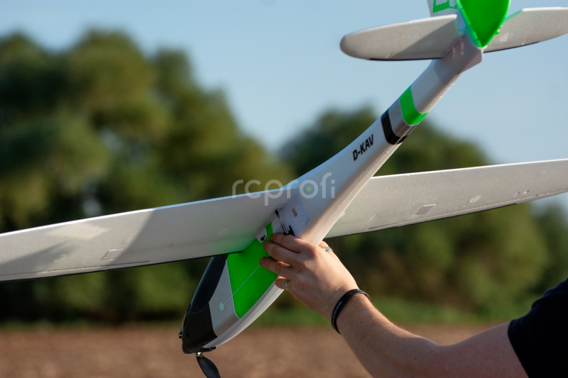 RC letadlo KAVAN Twisty 1512mm, oranžová