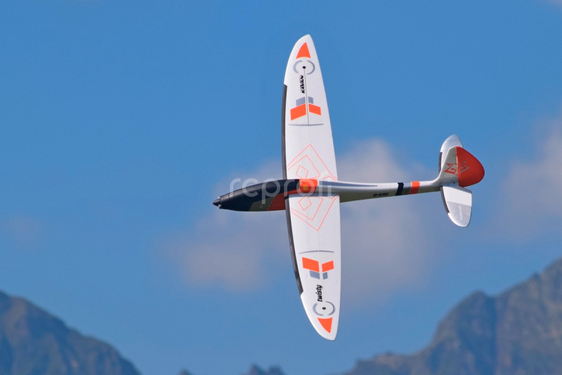 RC letadlo KAVAN Twisty 1512mm, zelená